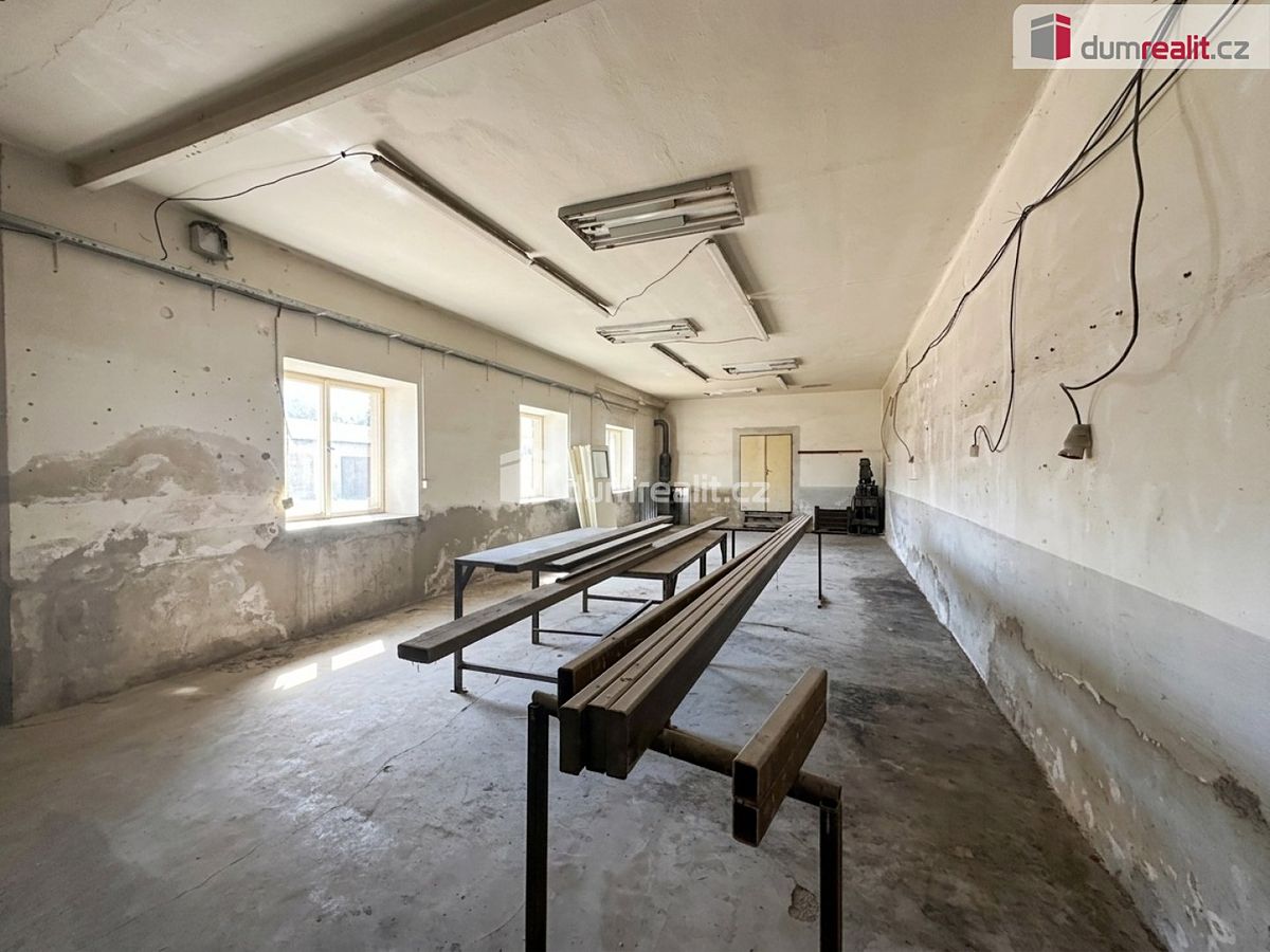 Pronájem výrobní haly, prostoru 292 m² – fotografie 2