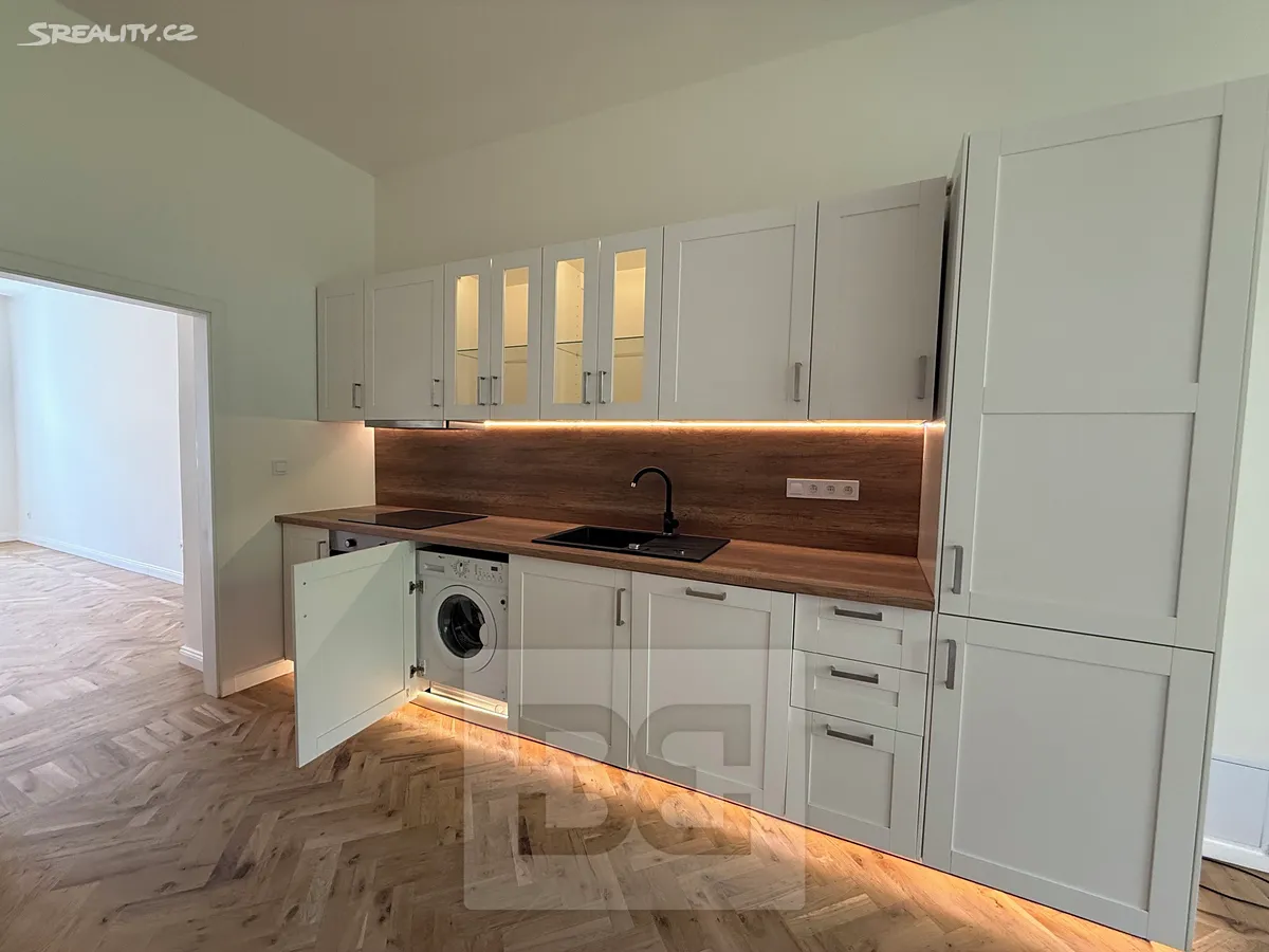 Pronájem bytu 2+kk 44 m² – pohled 6