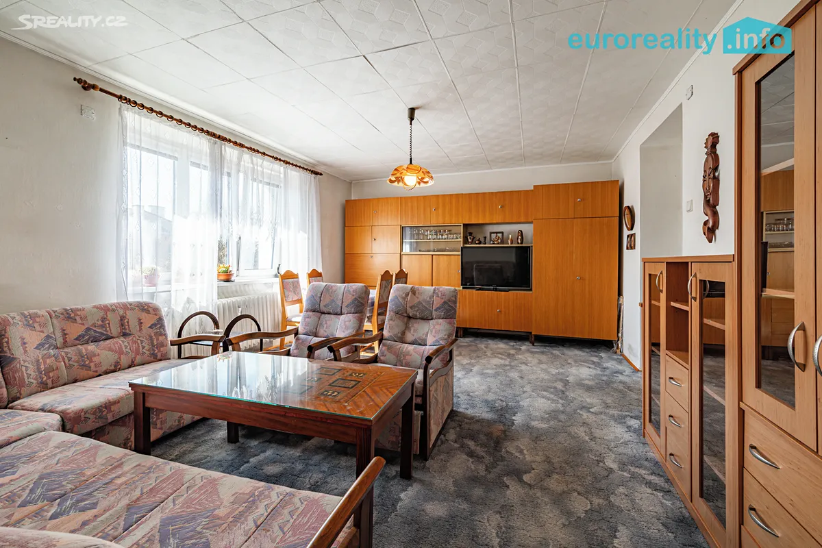 Prodej bytu 3+1 72 m², Ostrov