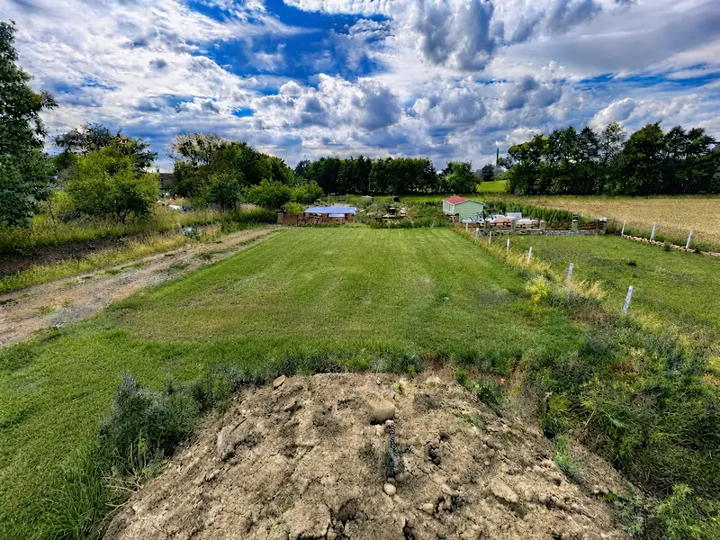 Prodej stavebního pozemku 900 m², Nový Bydžov – náhled fotky 3
