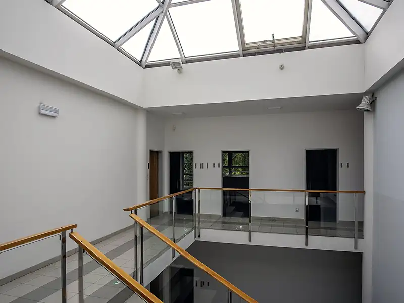 Pronájem kanceláře 1290 m², Praha – náhled fotky 2