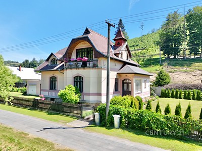 Prodej  vily 177 m², pozemek 1 397 m²