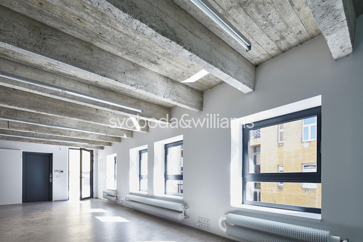 Pronájem kanceláře 492 m² – fotografie 5