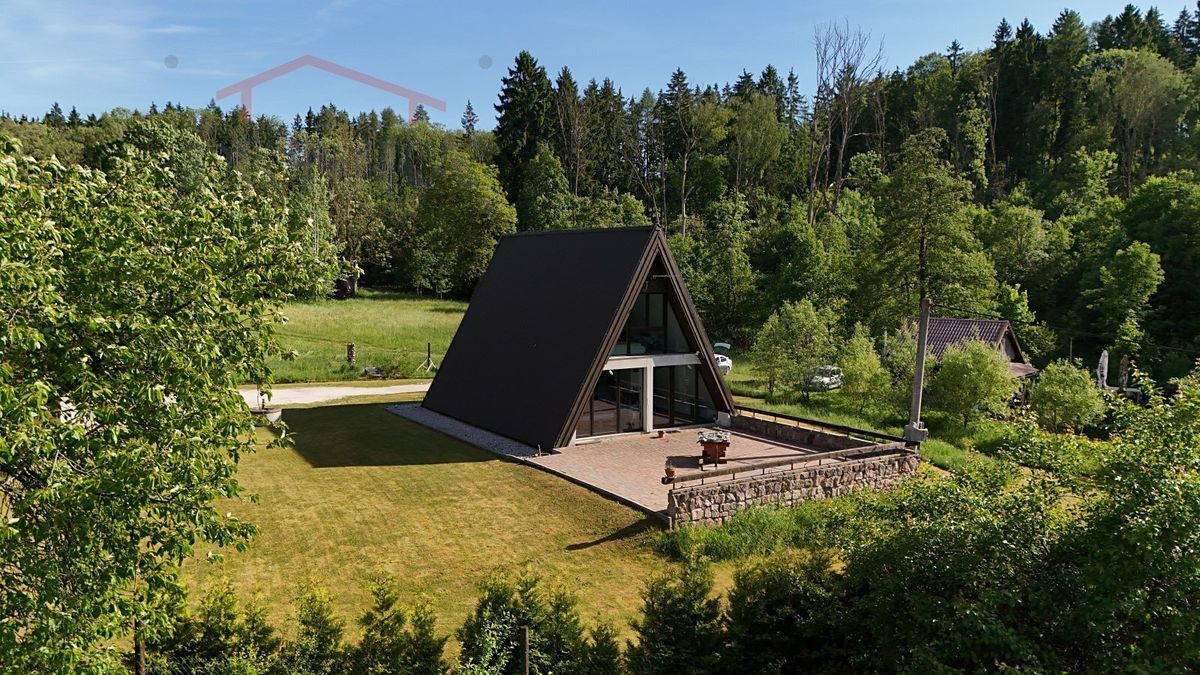 Prodej rodinného domu 111 m², pozemek 2537 m² – fotografie 2