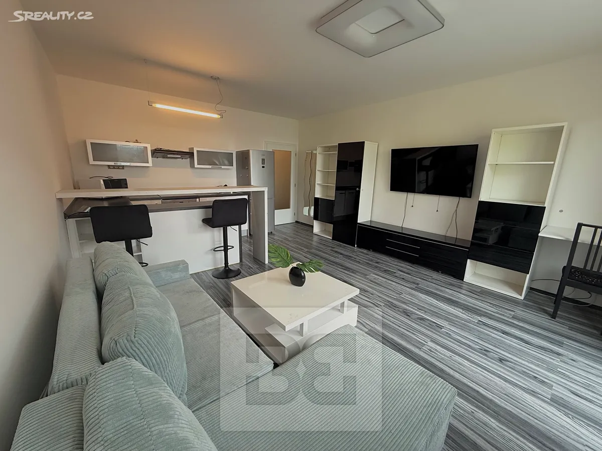 Pronájem bytu 2+kk 52 m², Jinočany