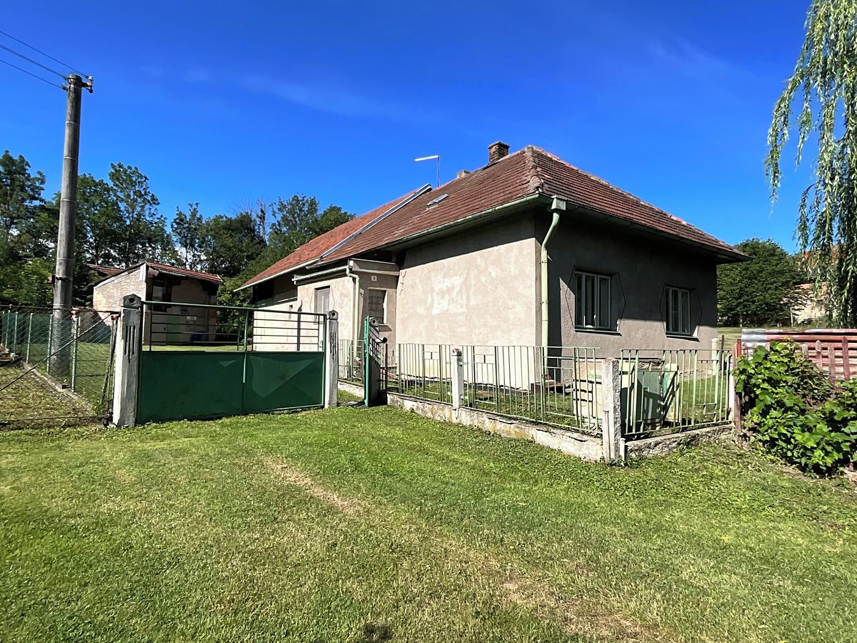Prodej rodinného domu 87 m², pozemek 1866 m² – fotografie 2