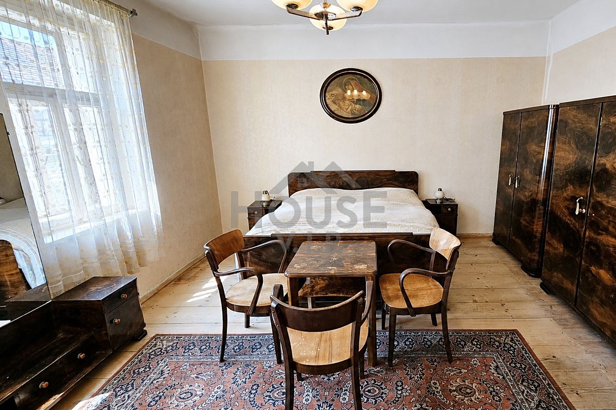 Prodej rodinného domu 150 m², pozemek 943 m² – fotografie 2
