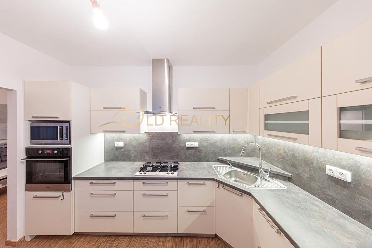 Pronájem bytu 2+1 56 m²