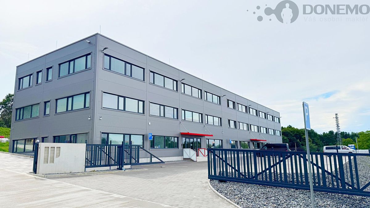 Pronájem kanceláře 260 m²