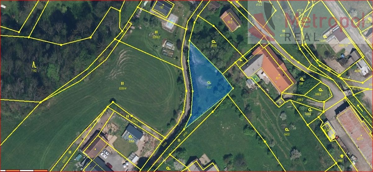 Prodej stavebního pozemku 949 m² – fotografie 2