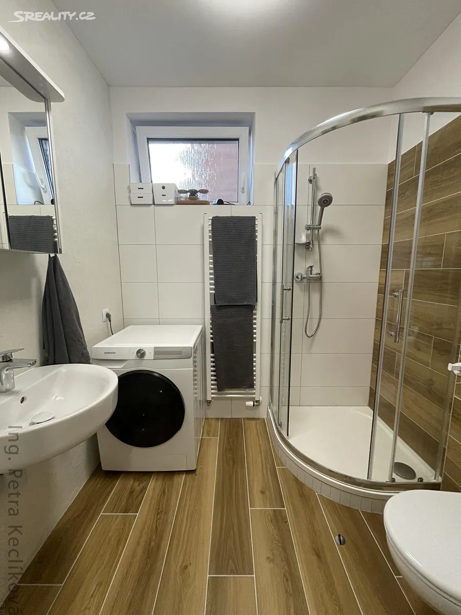 Pronájem bytu 1+kk 30 m² – pohled 6