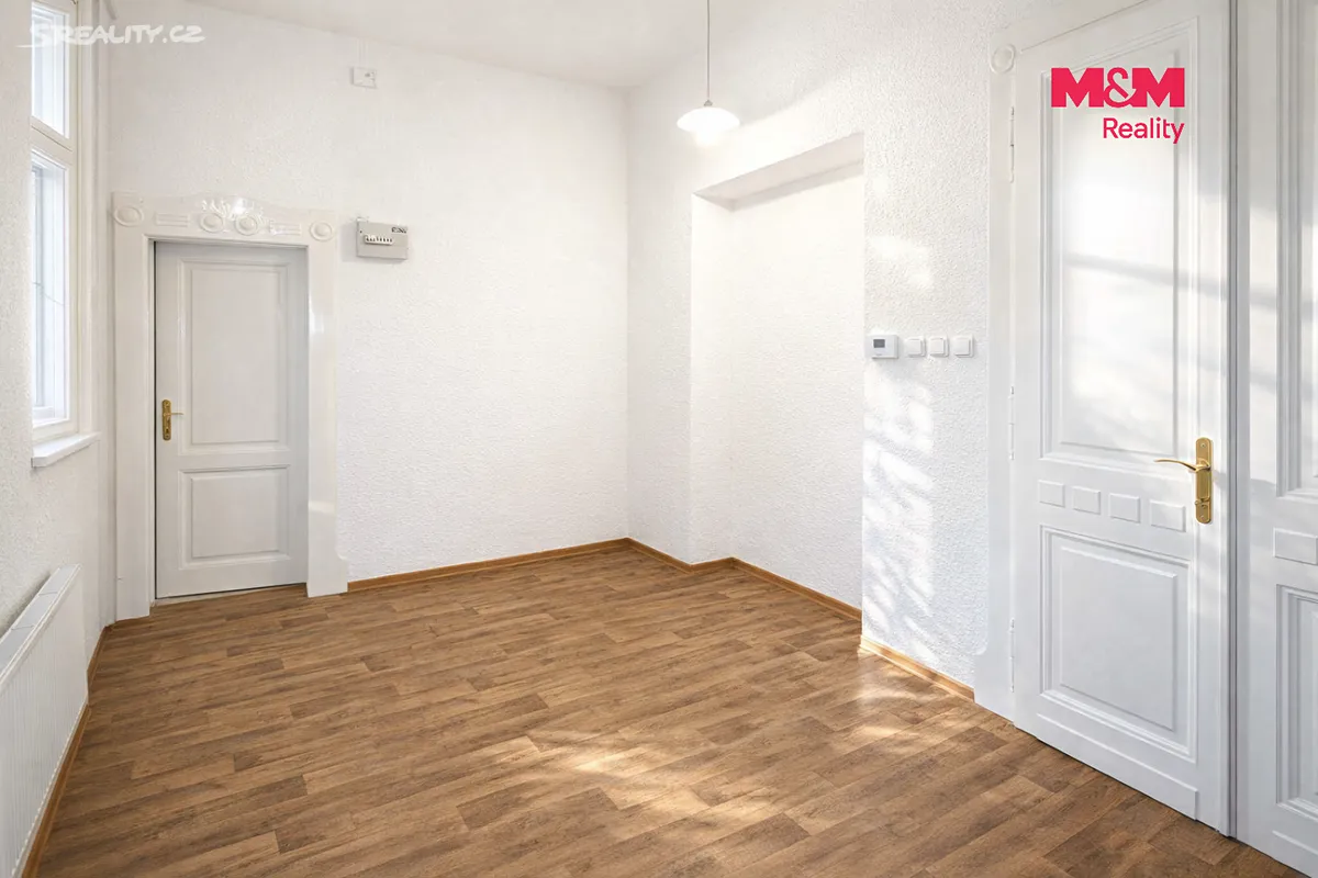 Pronájem obchodního prostoru 109 m² – pohled 2