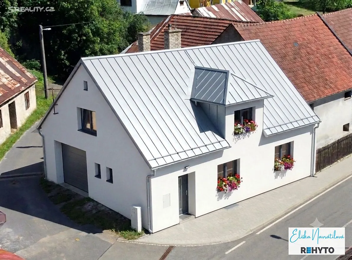 Prodej vícegeneračního domu 90 m², pozemek 132 m² – pohled 2