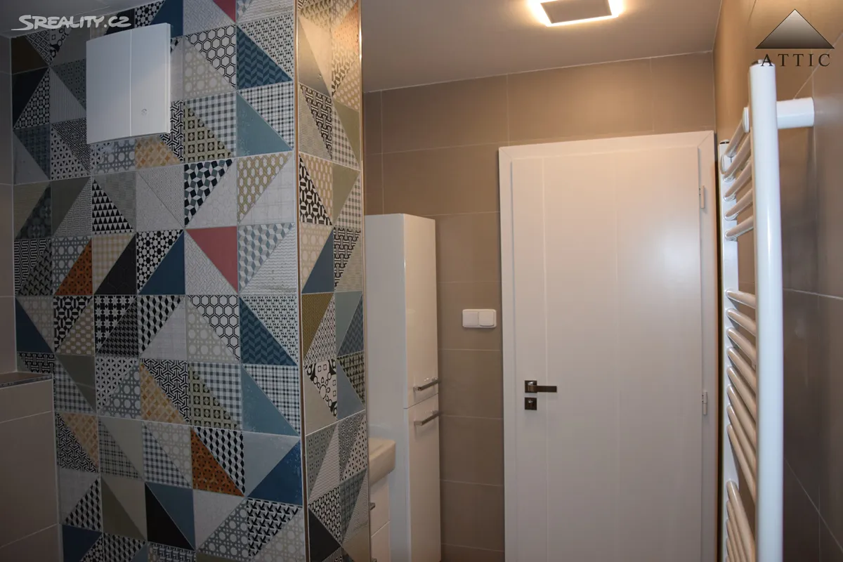 Pronájem bytu 3+1 84 m² – pohled 3