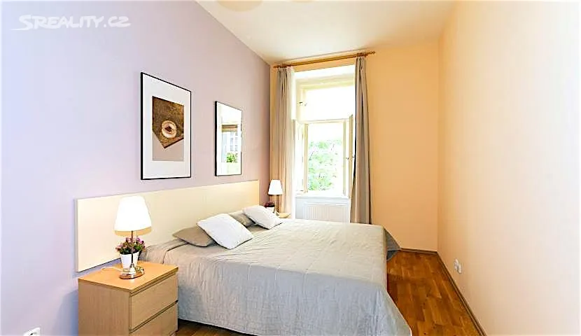 Pronájem bytu 2+kk 53 m² – pohled 2