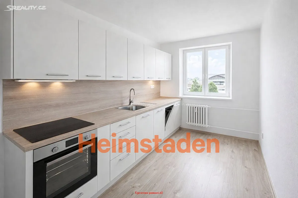 Pronájem bytu 2+1 78 m² – pohled 2
