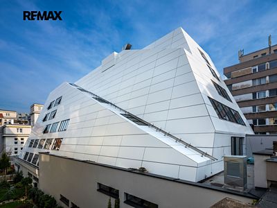 Pronájem obchodního prostoru 198 m²