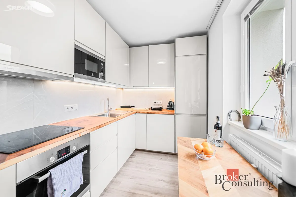 Pronájem bytu 3+kk 63 m²