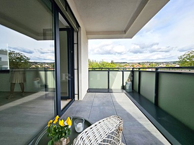Pronájem bytu 3+kk 74 m²