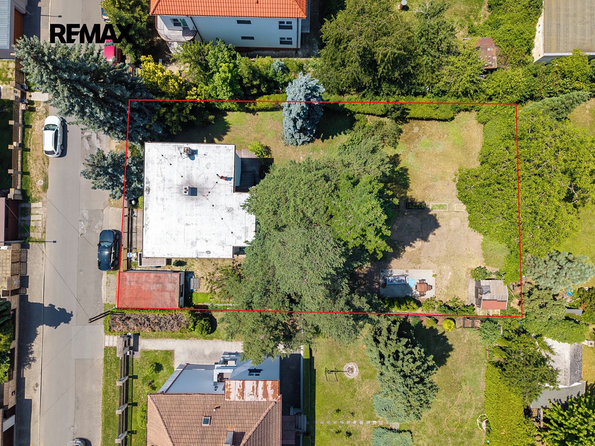 Prodej rodinného domu 209 m², pozemek 992 m² – fotografie 3