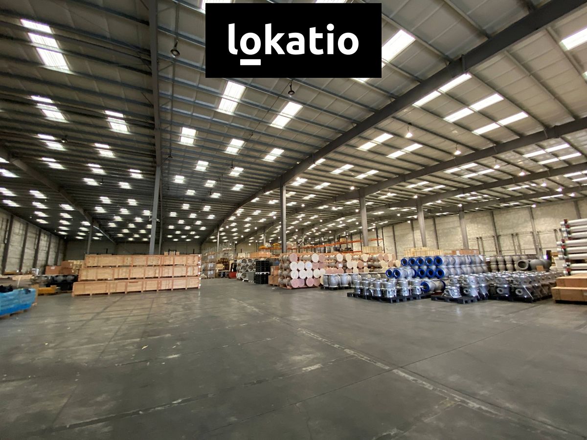 Pronájem skladového prostoru 1900 m² – fotografie 2
