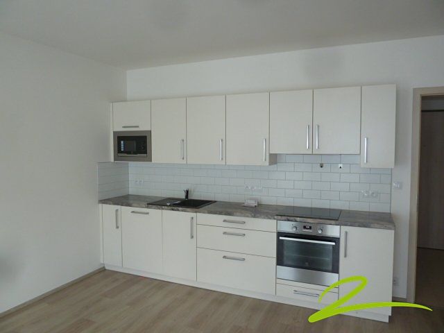Pronájem bytu 1+kk 44 m² – fotografie 3