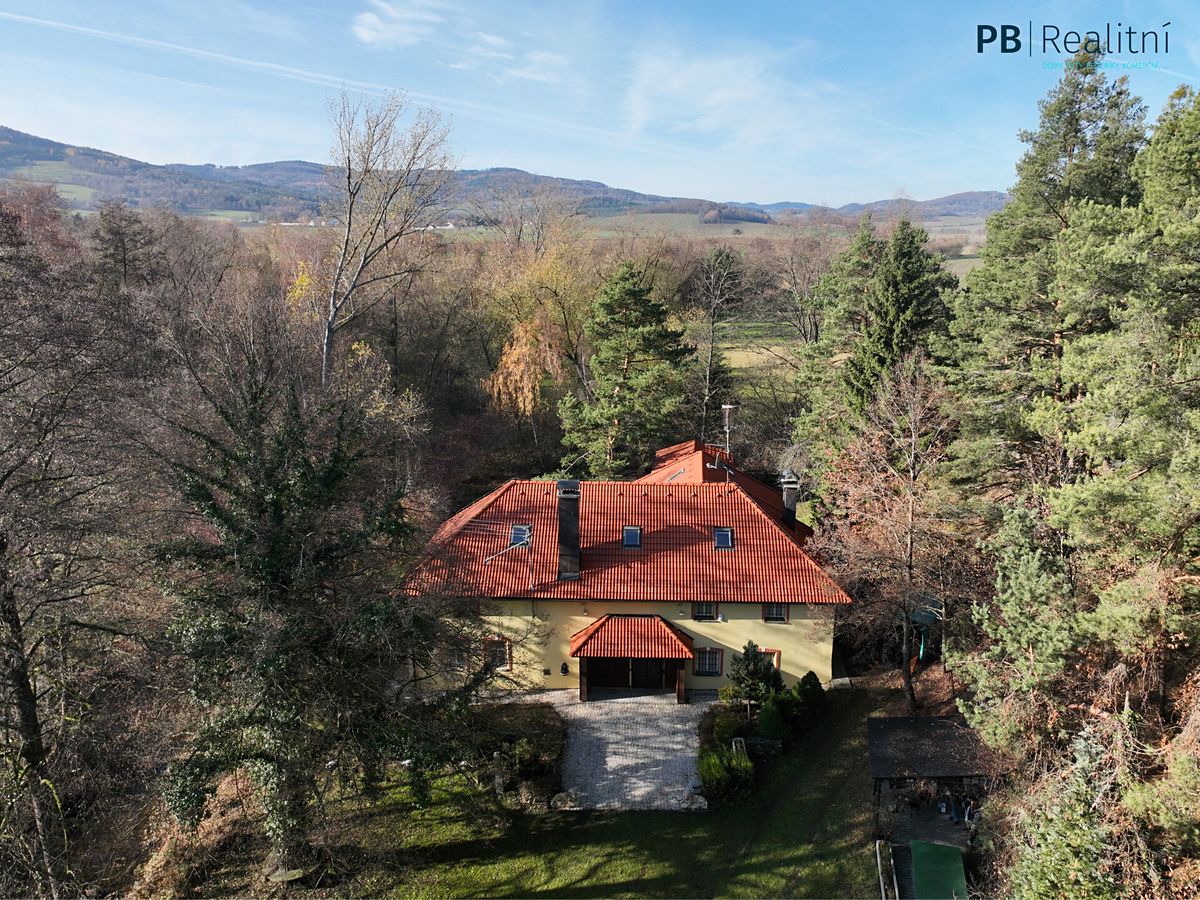 Prodej rodinného domu 450 m², pozemek 4111 m² – fotografie 5