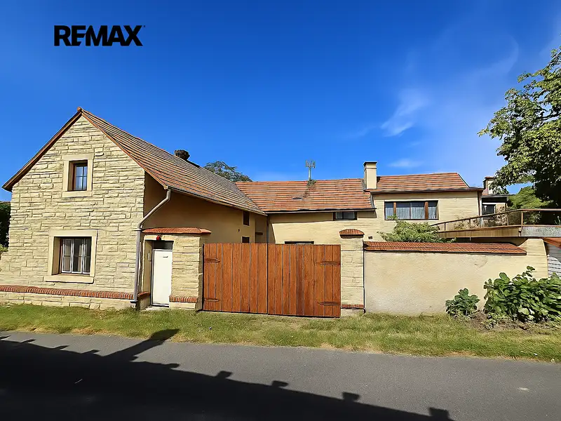 Prodej rodinného domu 170 m², pozemek 414 m², Evaň – náhled fotky 1
