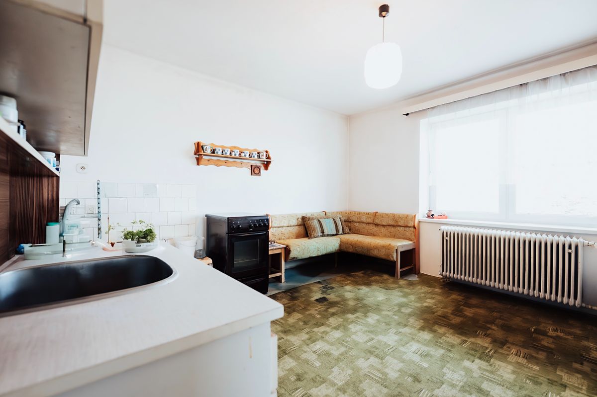 Prodej rodinného domu 130 m², pozemek 1025 m² – fotografie 3