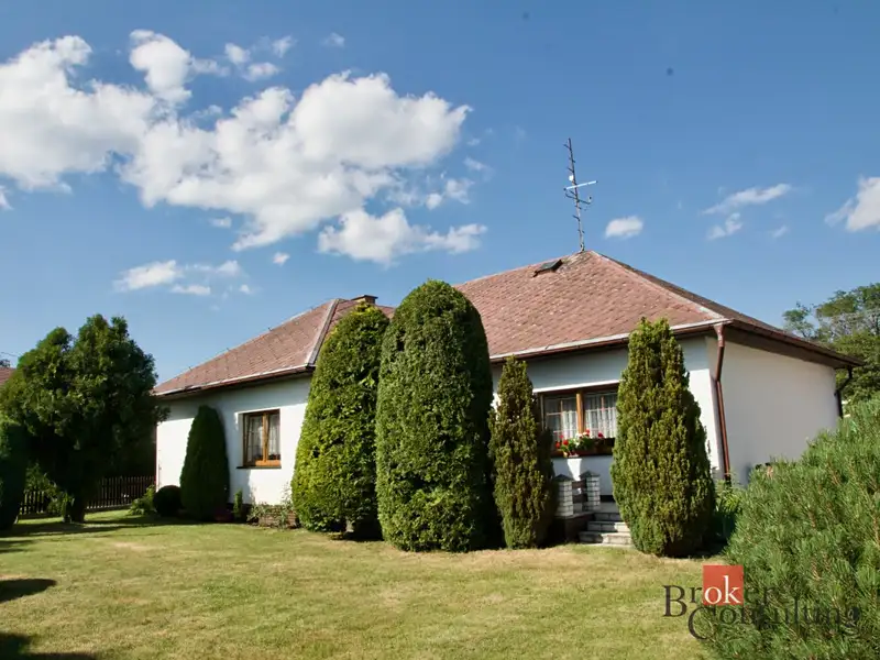 Prodej rodinného domu 255 m², pozemek 1050 m², Pila – náhled fotky 3
