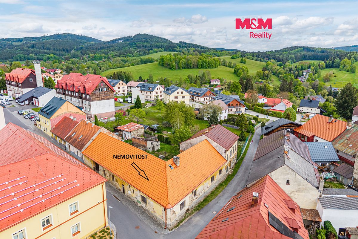 Prodej rodinného domu 240 m², pozemek 579 m²