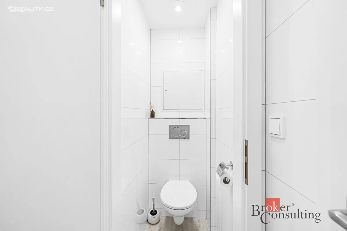 Pronájem bytu 3+kk 63 m² - Więcej