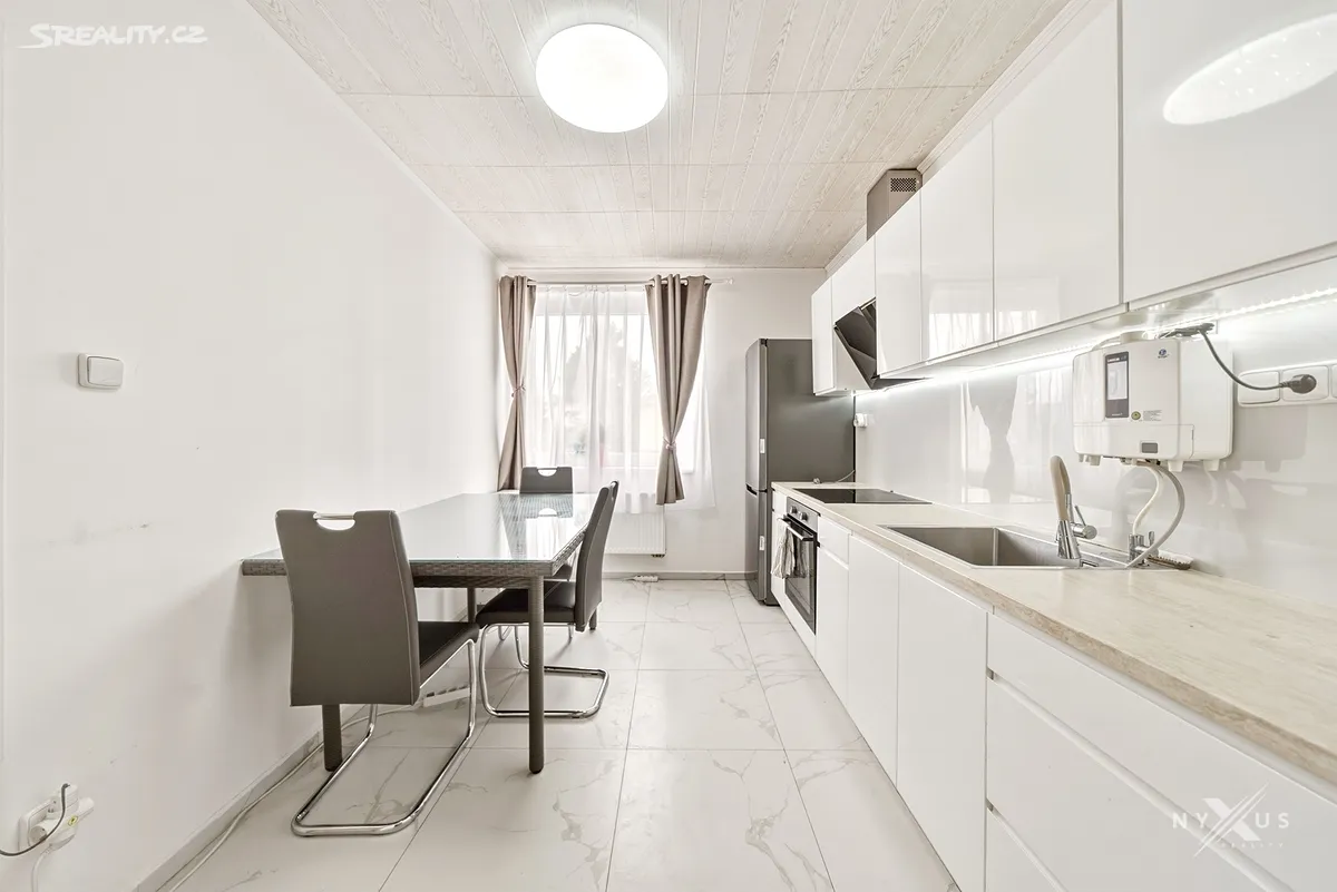 Pronájem bytu 2+1 50 m² - Widok 2