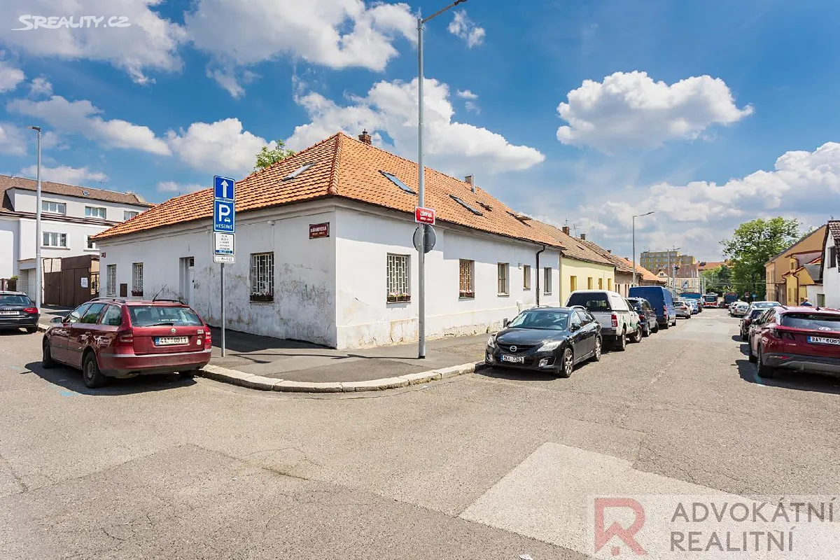 Prodej rodinného domu 320 m², pozemek 412 m², Praha