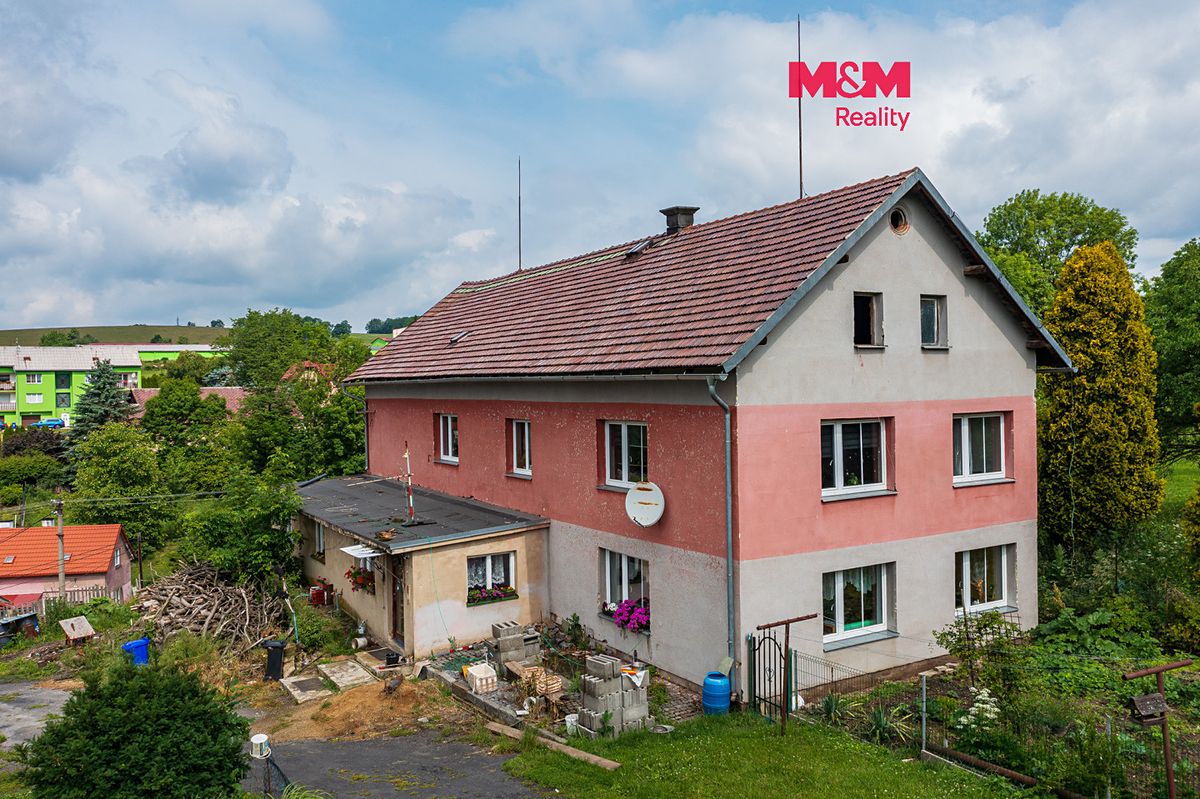 Prodej zemědělské usedlosti 383 m², pozemek 10245 m²