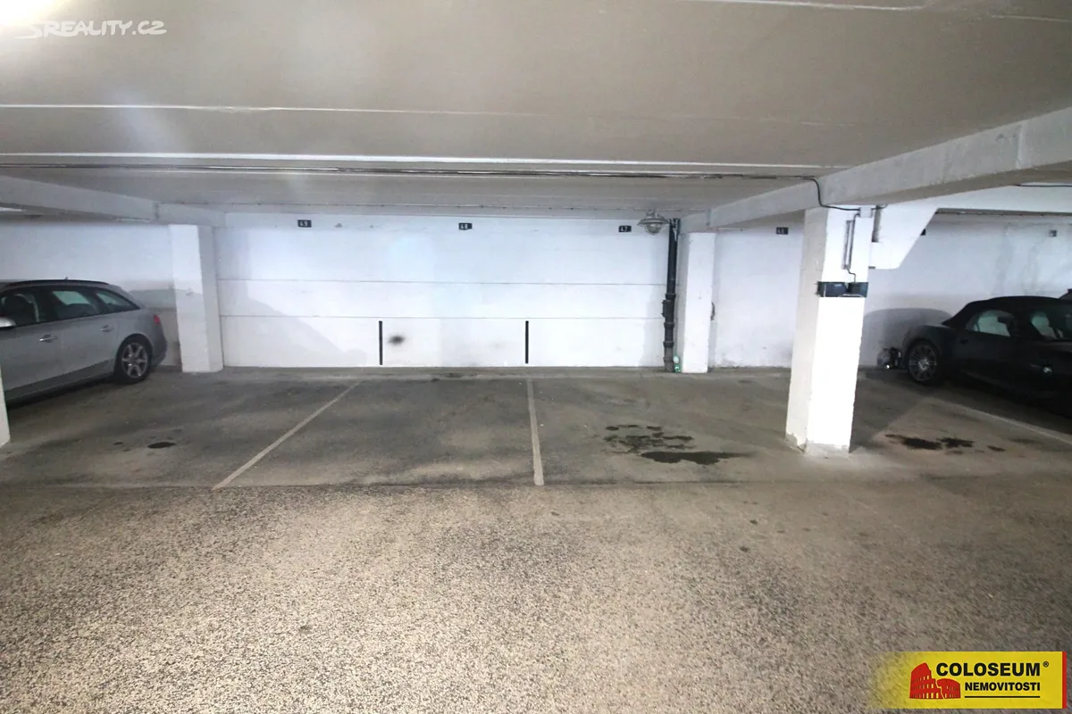Prodej garážového stání 20 m² – pohled 2
