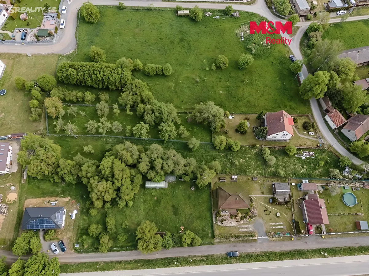 Prodej stavebního pozemku 2075 m², Ostředek