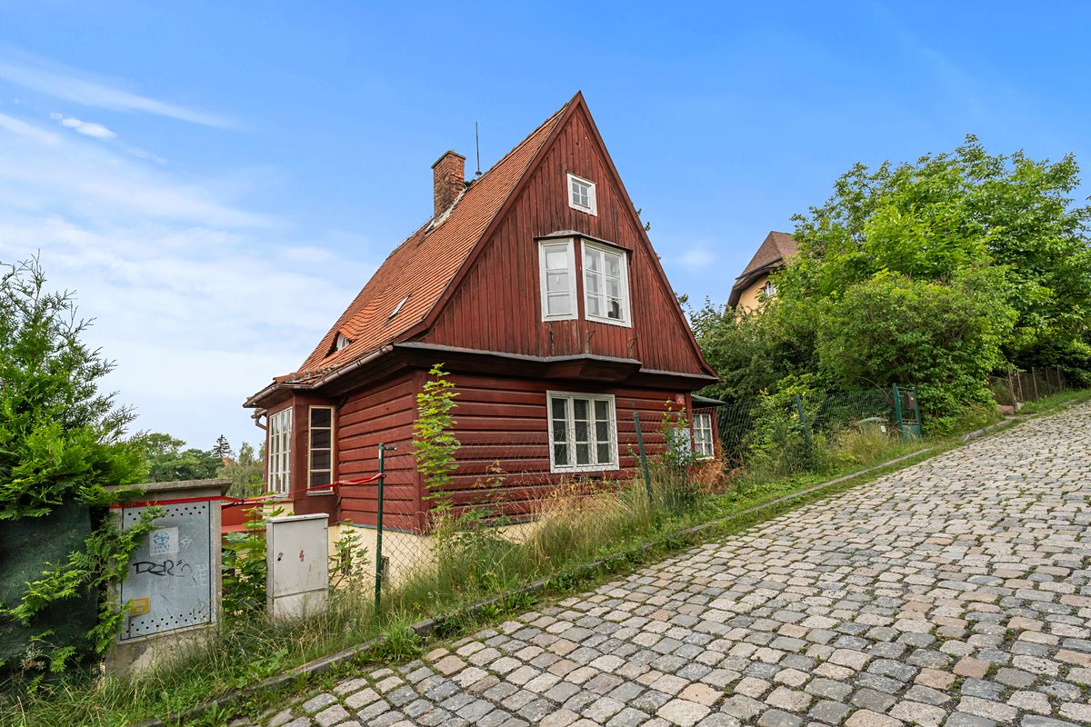Prodej rodinného domu 140 m², pozemek 1406 m²