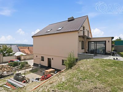 Prodej rodinného domu 295 m², pozemek 707 m²