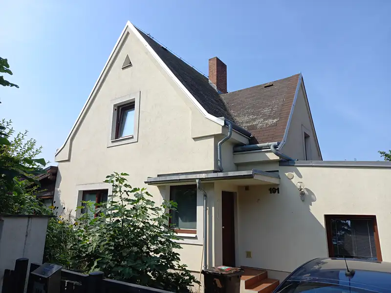 Prodej rodinného domu 176 m², pozemek 689 m², Praha – náhled fotky 2