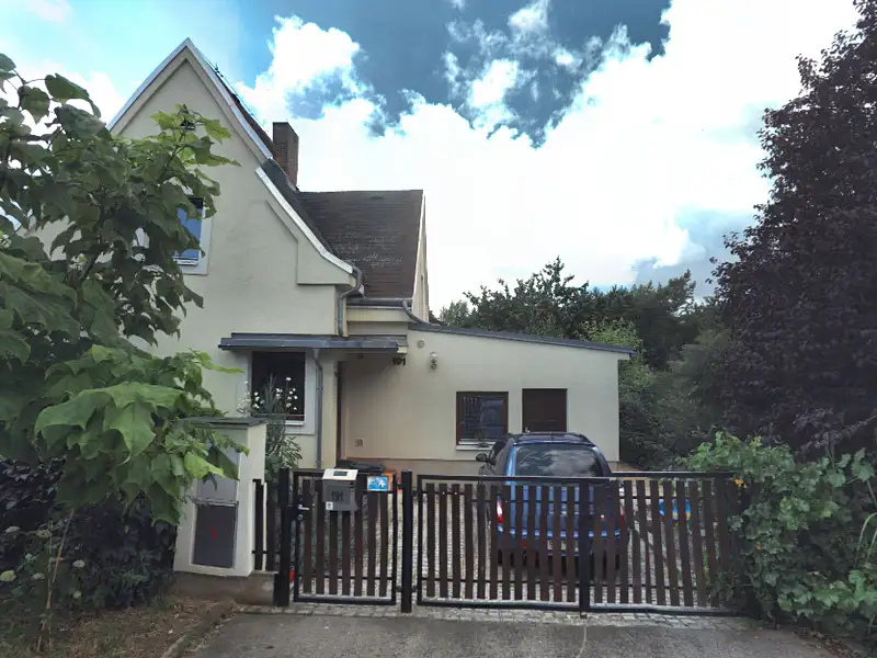 Prodej rodinného domu 176 m², pozemek 689 m², Praha – náhled fotky 3