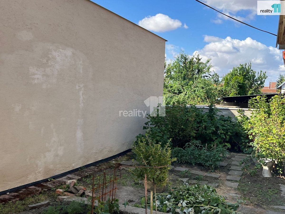 Prodej rodinného domu 107 m², pozemek 280 m² – fotografie 2