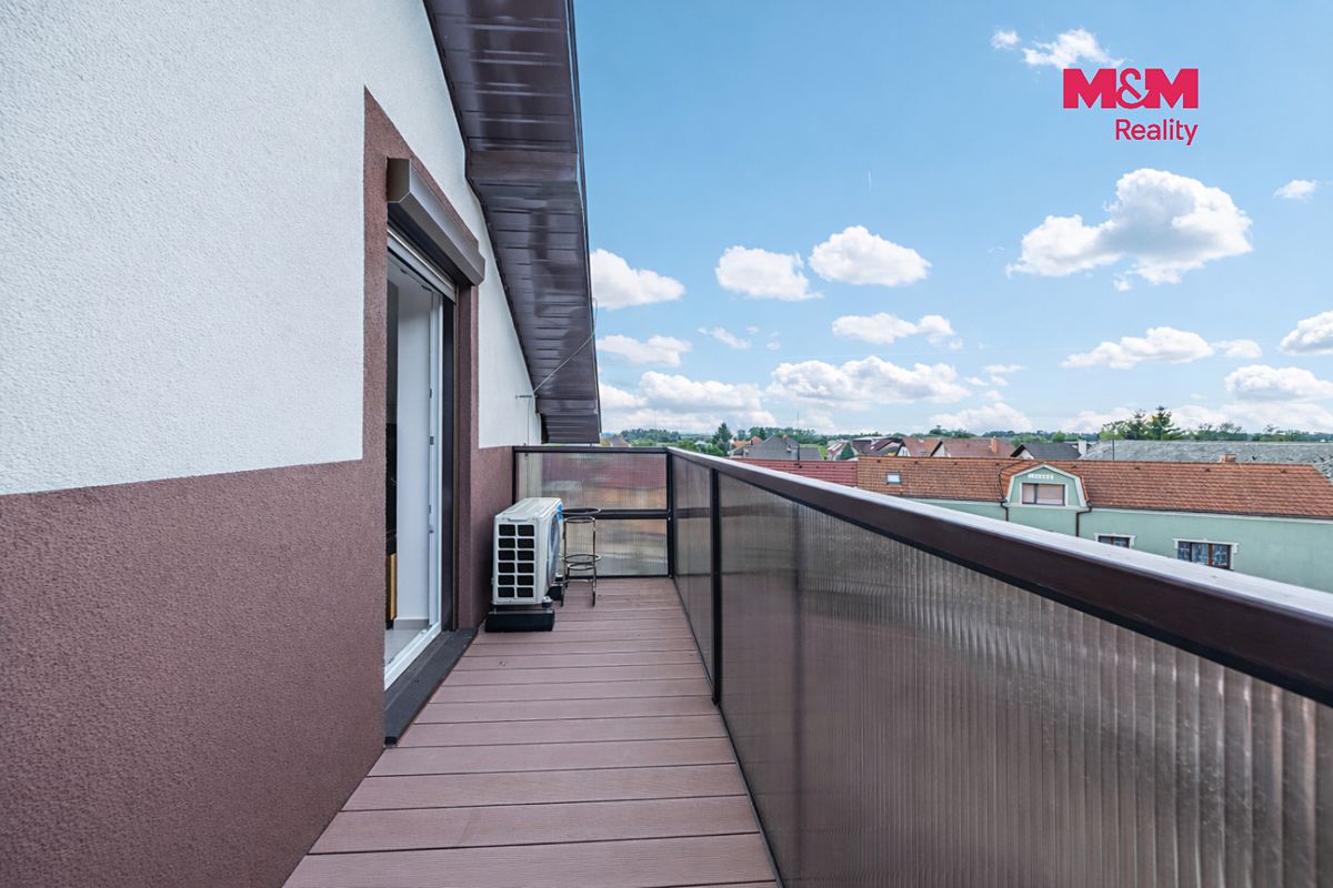 Pronájem bytu 2+kk 58 m² – fotografie 3