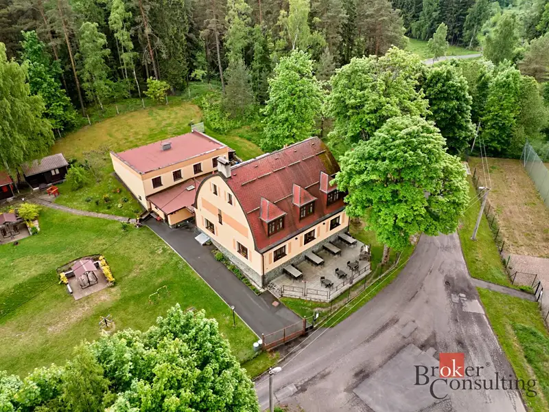 Prodej ubytovacího zařízení 800 m², Nejdek – náhled fotky 2