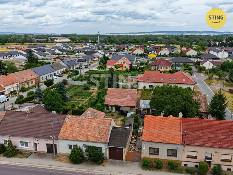 Prodej rodinného domu 138 m², pozemek 767 m², Hevlín – náhled fotky 2