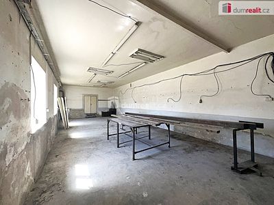 Pronájem výrobní haly, prostoru 292 m²