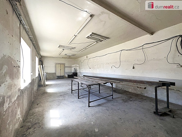 Комерційне приміщення в оренду, 292 м² (1 з 12)