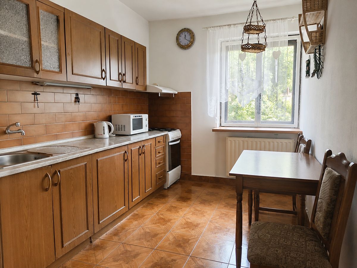 Prodej rodinného domu 200 m², pozemek 1733 m² – fotografie 5