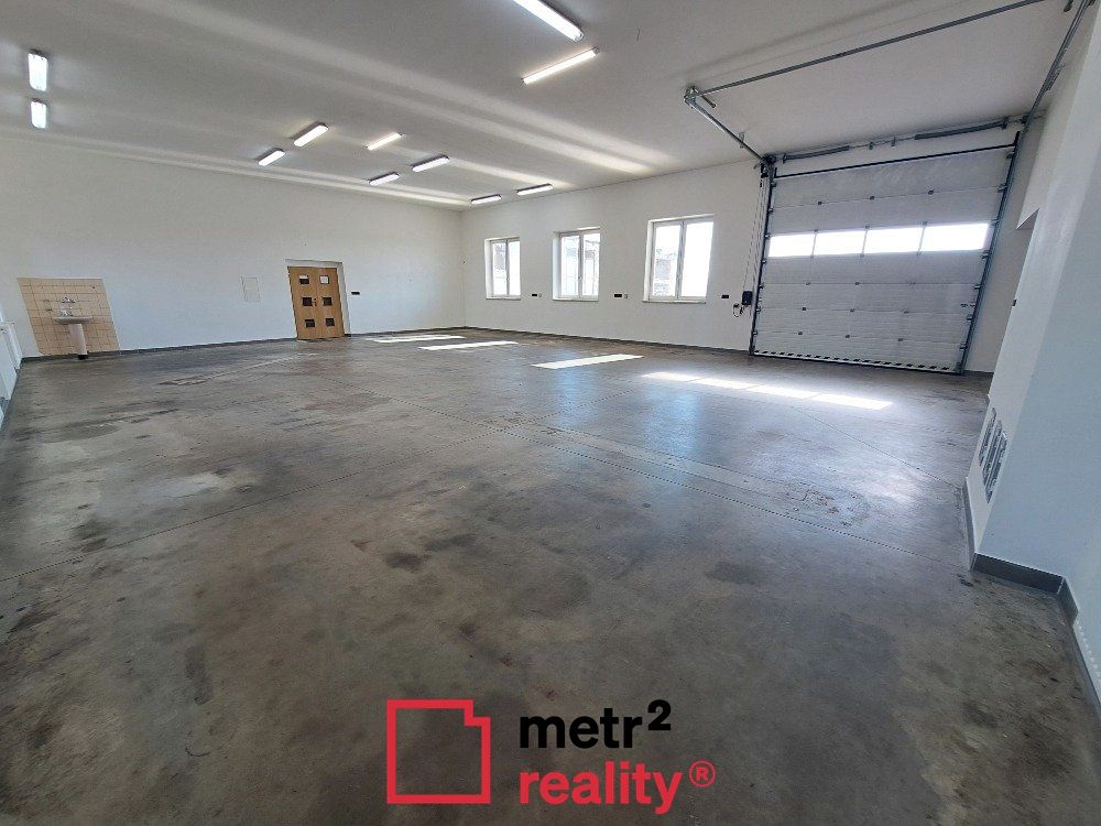 Pronájem výrobní haly, prostoru 250 m²