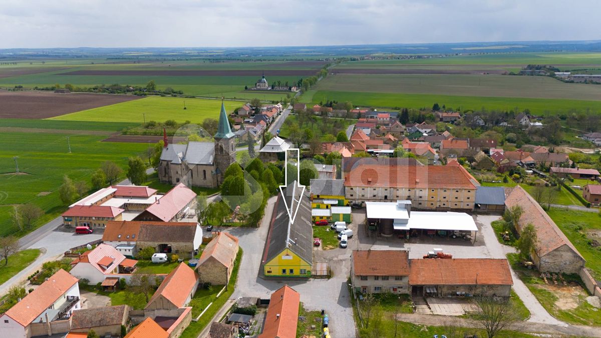 Prodej rodinného domu 890 m², pozemek 1877 m²